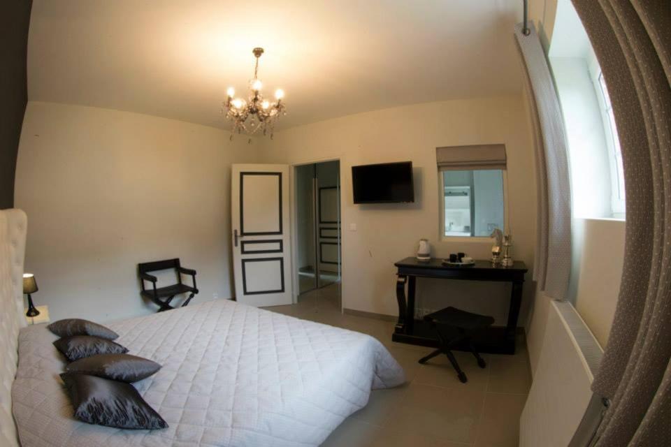 Le Parc De Crecy Bed & Breakfast Exterior photo